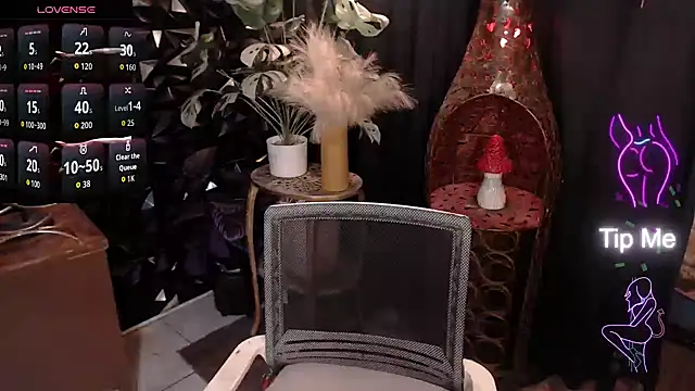 DAYANARAHFOX webcam