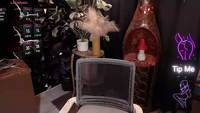 DAYANARAHFOX webcam
