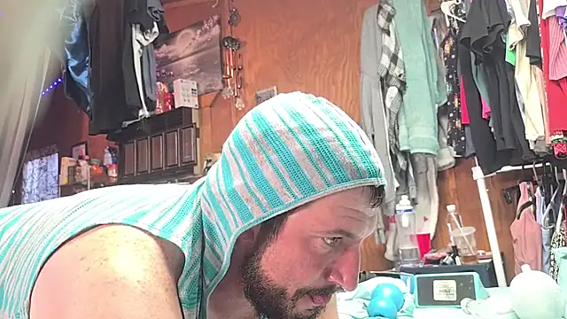 UncutHammer69 webcam