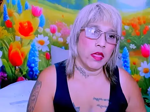 indianroxy webcam