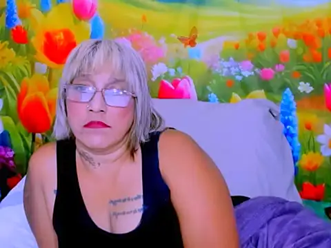 indianroxy webcam