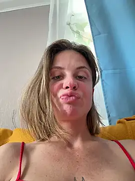 GoldenBaby webcam