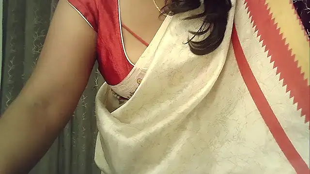 Spandana_Sweety live cam on StripChat