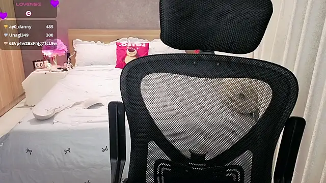 JENNIE-16 webcam