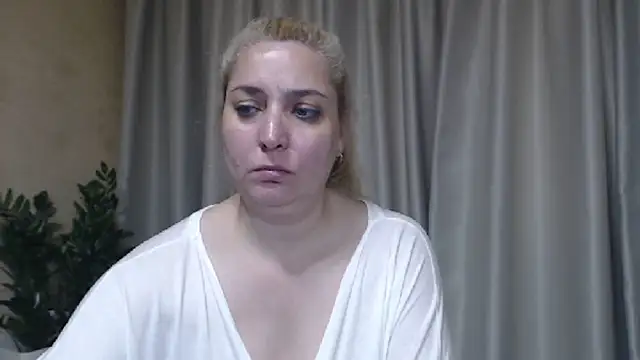 sweetpussy13 webcam