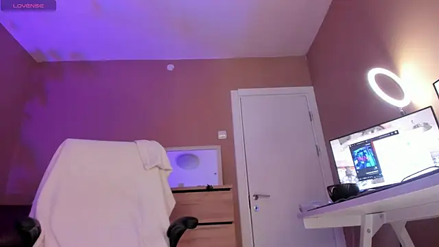 KaylaLaine webcam