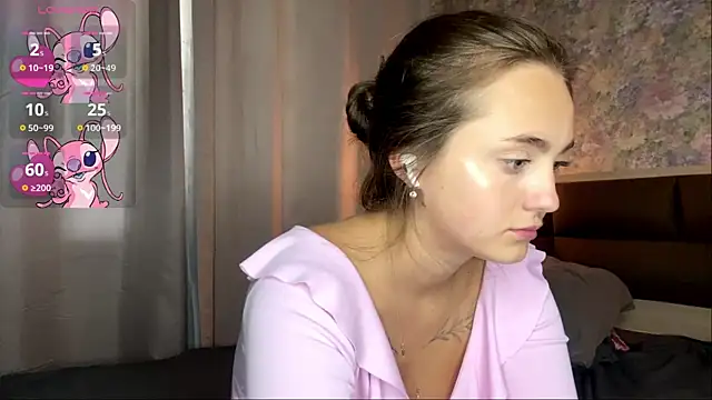 loradavi - LoraDavi's free webcam - UK Sex Cams