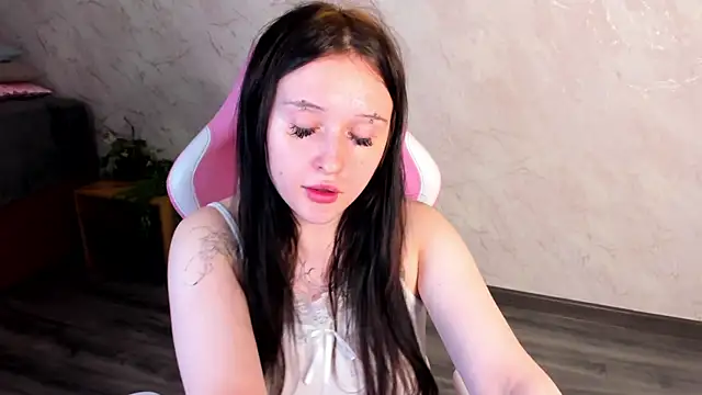 emma-blissa - Emma-Blissa's free webcam - UK Sex Cams