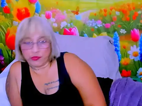 indianroxy webcam