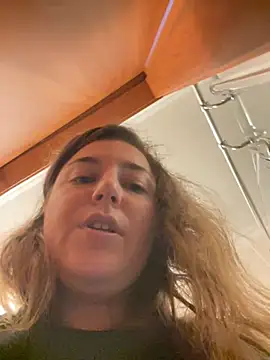 kate_nicepops333221 webcam