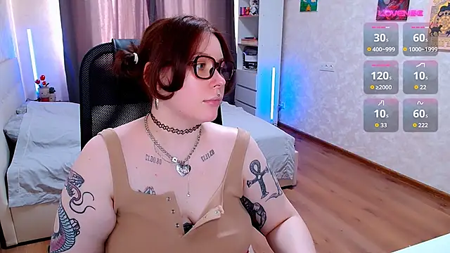 ur_geekgirl webcam