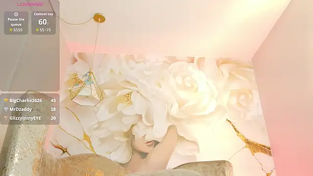bella_moonlight_cr webcam