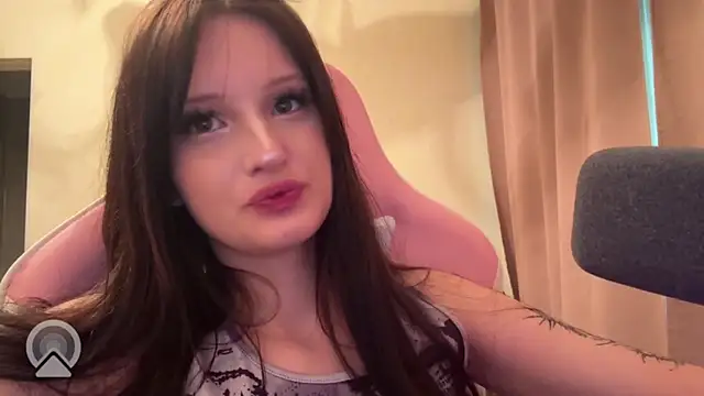 YunaVelour webcam