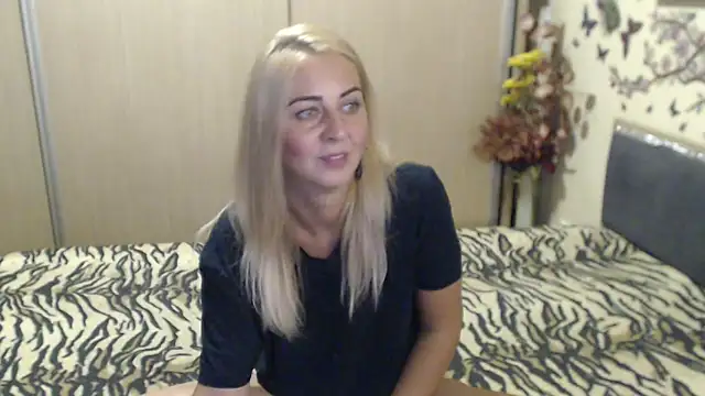 MirabelaSweet webcam