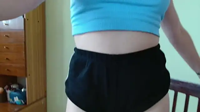 LooveELLYx webcam