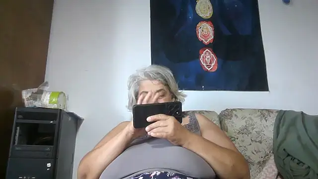 ExquisiteMature webcam