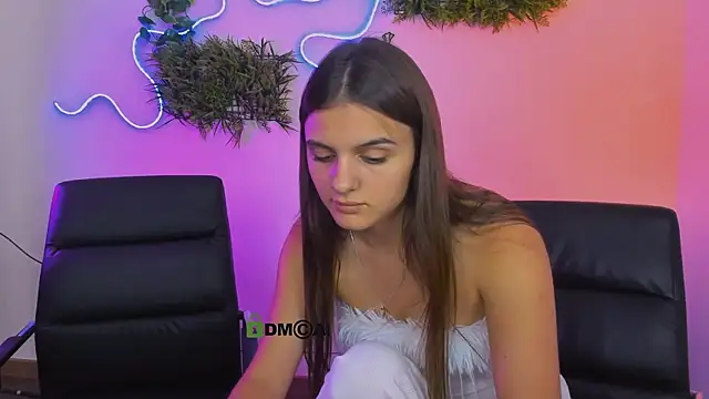 lisa_dark_ webcam