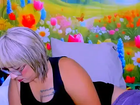 indianroxy webcam