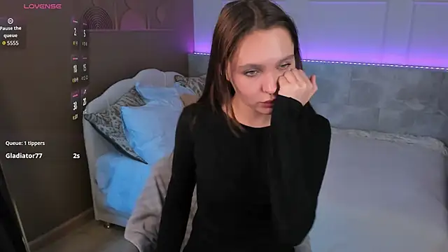 ChloeSunny webcam