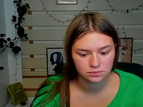 Josephine_Kiss webcam
