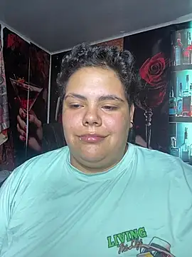 Hailey_Curvy webcam
