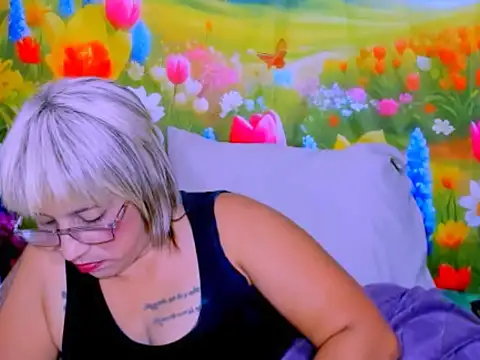 indianroxy webcam