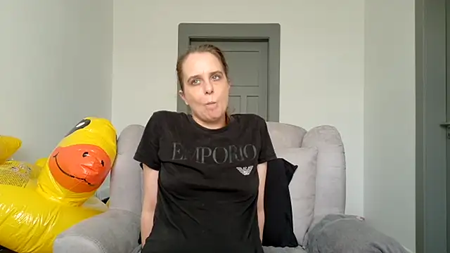 Chantalee webcam