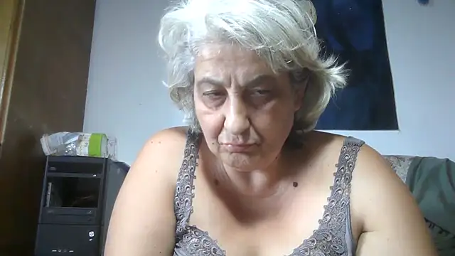 ExquisiteMature webcam