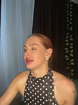 LittleFox___ live cam on StripChat