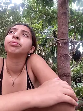 aziel_ardiente live cam on StripChat