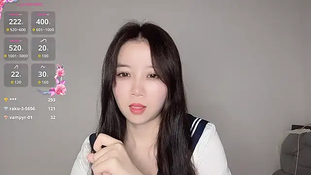 77-Vicky webcam