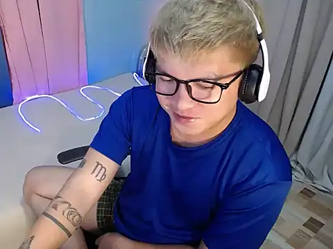 Fuckboii_intown webcam