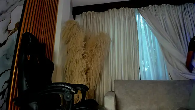 TinaJaneo_01 webcam