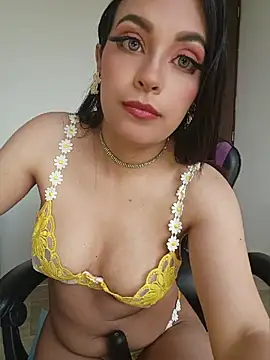 MiaStarts webcam