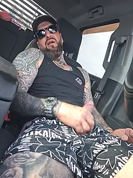 Beardedtattood live sex cam