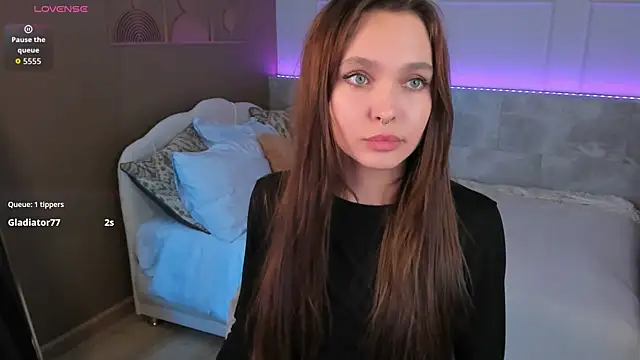 ChloeSunny webcam