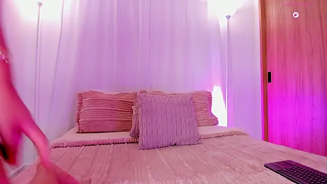 Aishapeyton_ webcam