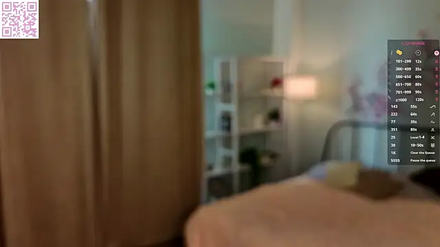 NarcisaDicker webcam