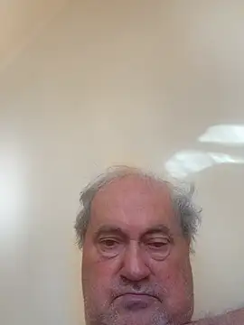 csikar Live Web Cam Show