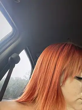 LadyDreams11 webcam