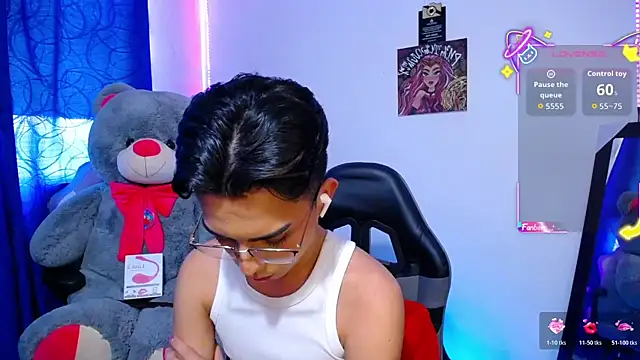 OwenBluee webcam