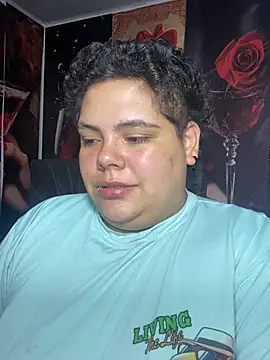 Hailey_Curvy webcam