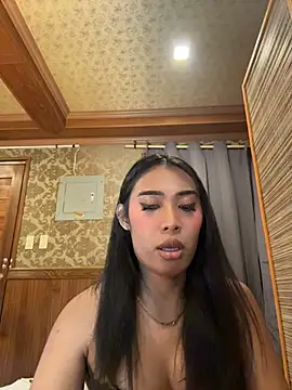 hugecock_tamira webcam