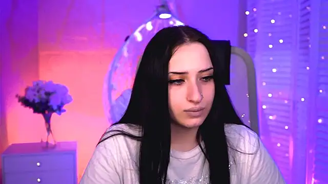 MonicaLowes webcam