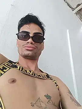 Latin_twink_lyam1 webcam