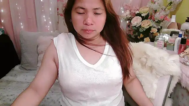 OhmyPinay webcam
