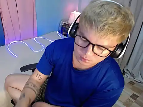 Fuckboii_intown webcam