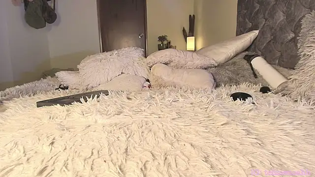 Hairyparadise webcam