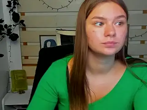 Josephine_Kiss webcam