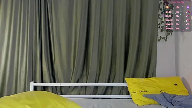Lexy-Woorhez webcam
